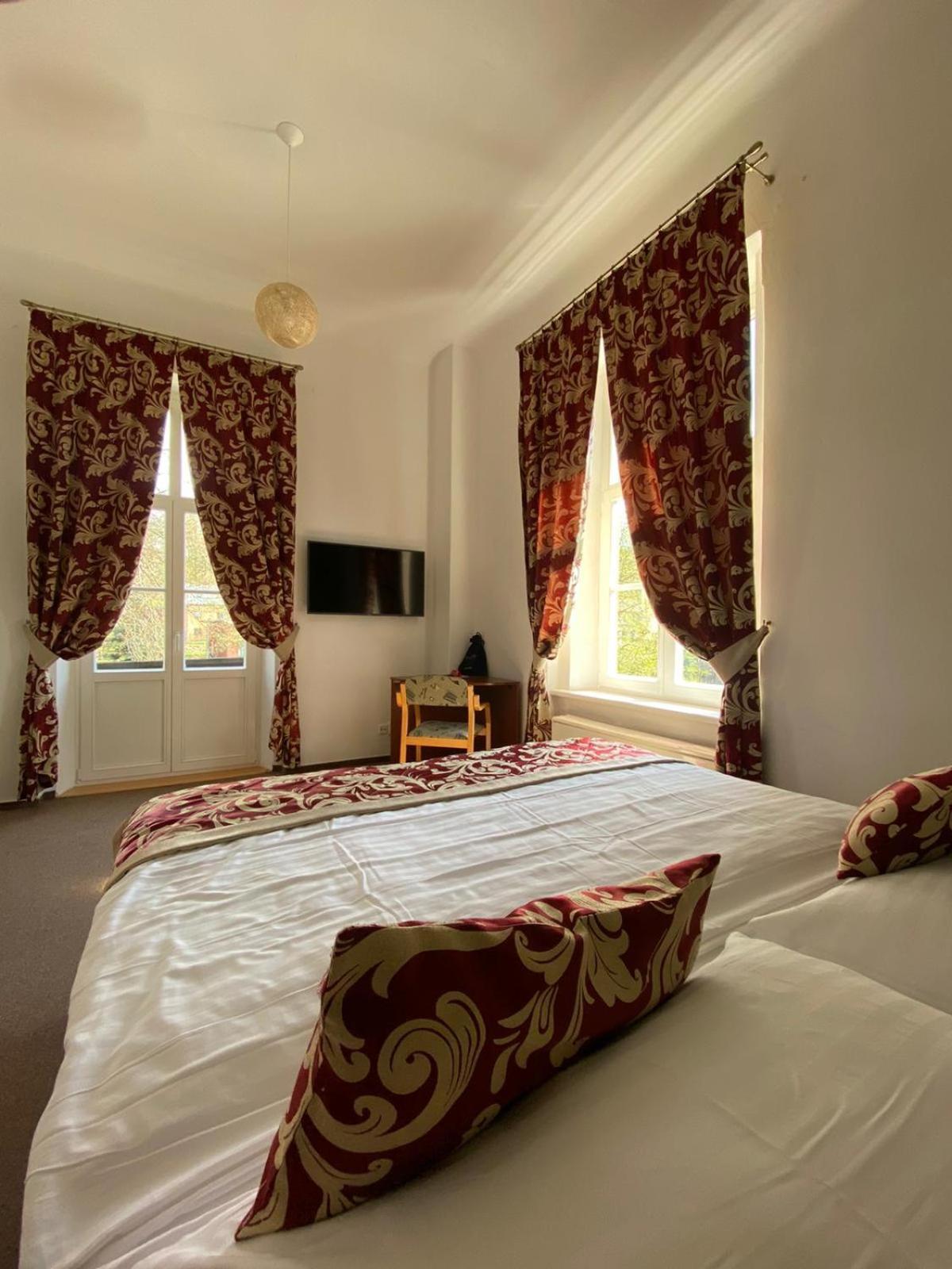 Hotel Mezni Louka Hřensko Rum bild
